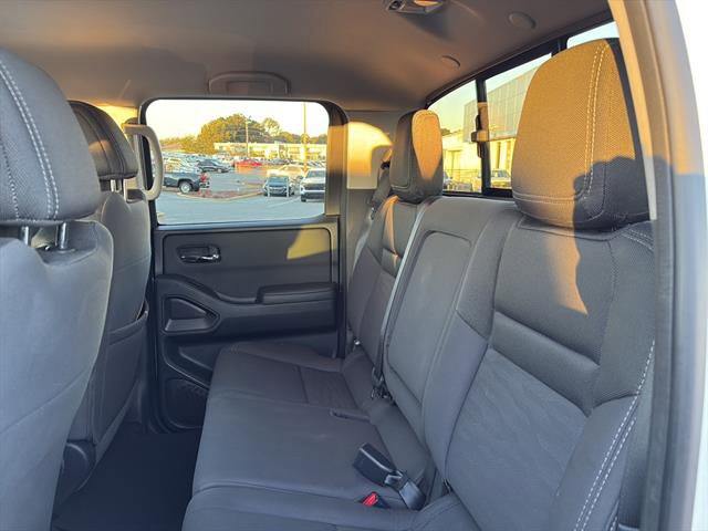 Used 2024 Nissan Frontier SV w/ SV Convenience Package AWD/4WD image 11