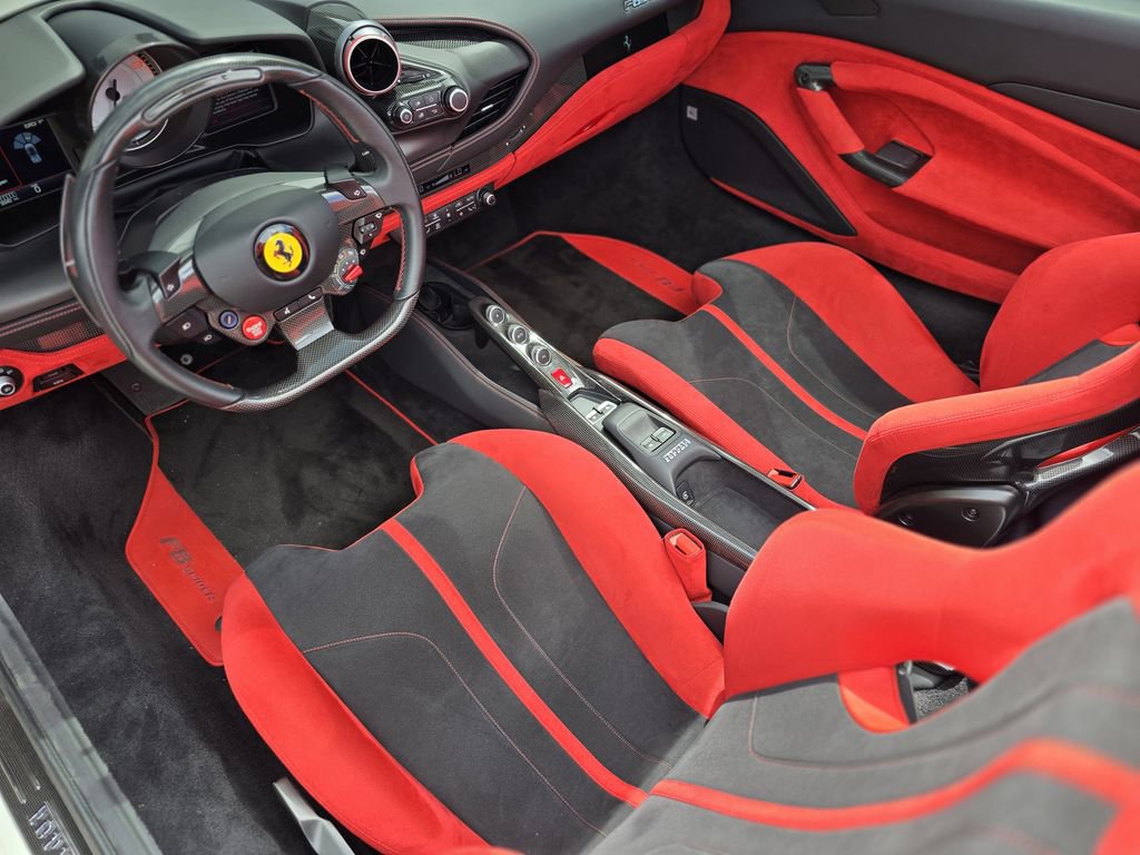 Used 2022 Ferrari F8 Tributo image 20