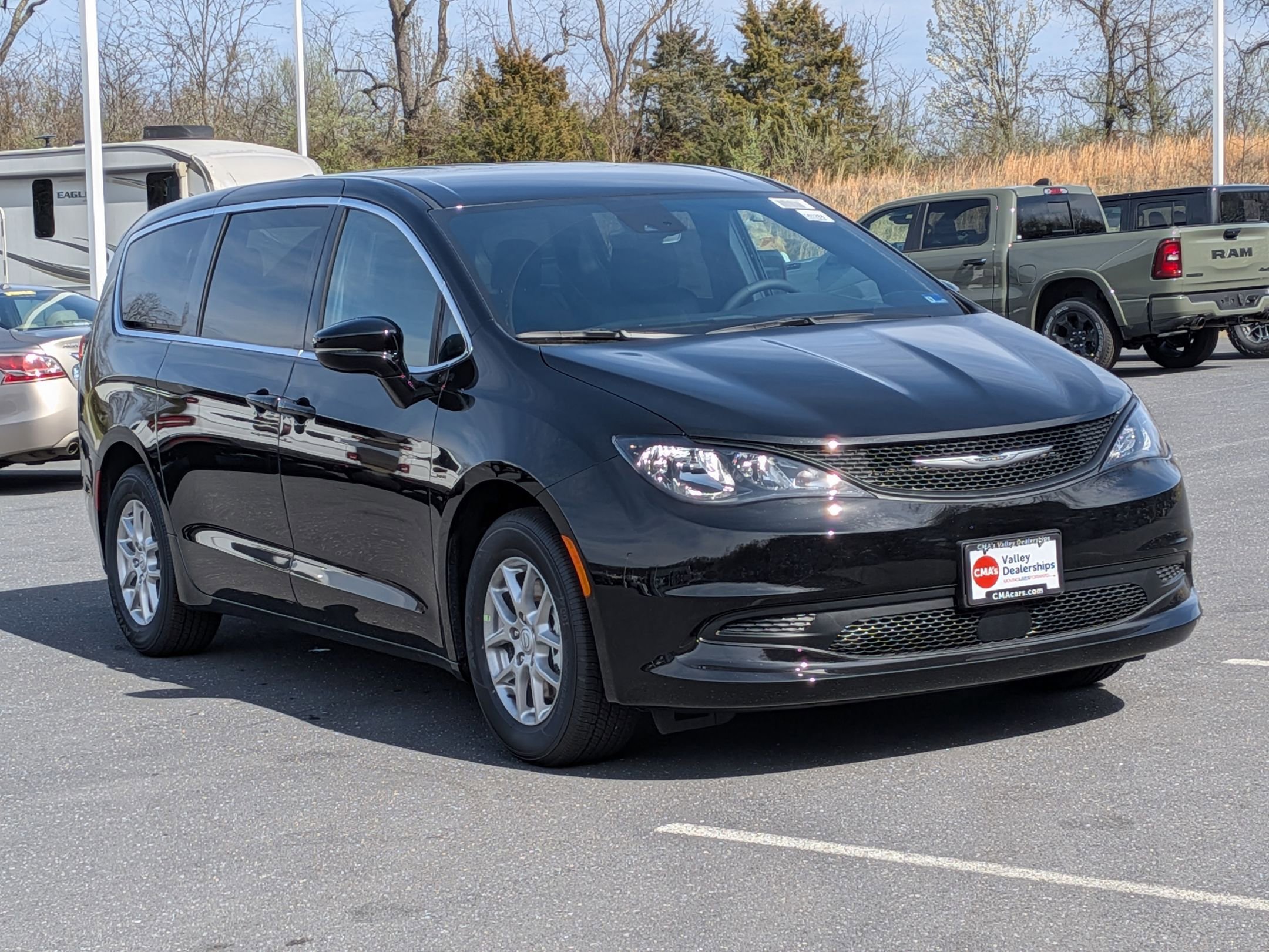 New 2026 Chrysler Voyager LX image 3