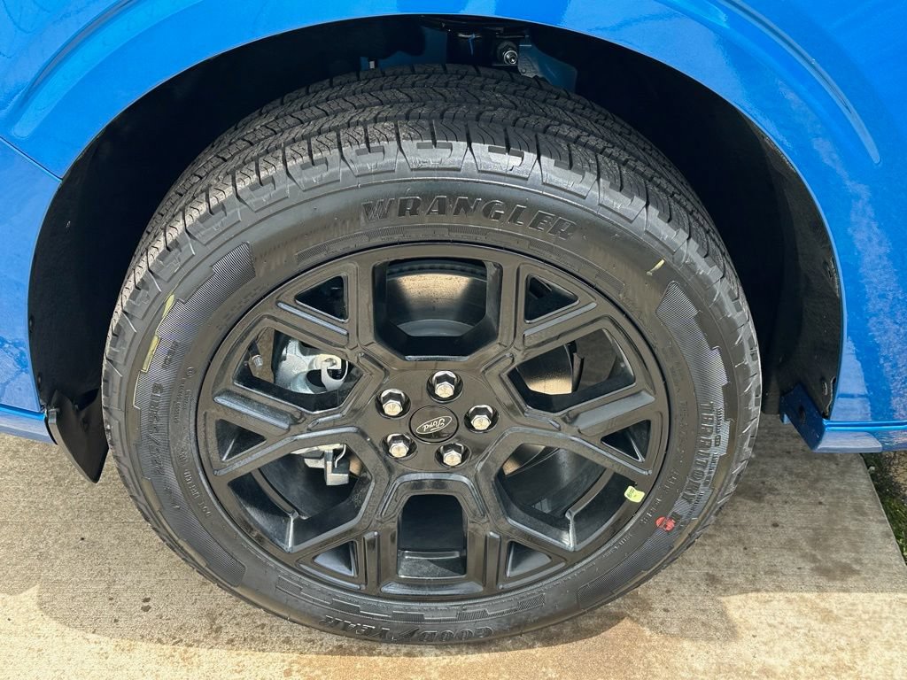 New 2026 Ford Maverick Lobo AWD/4WD image 6
