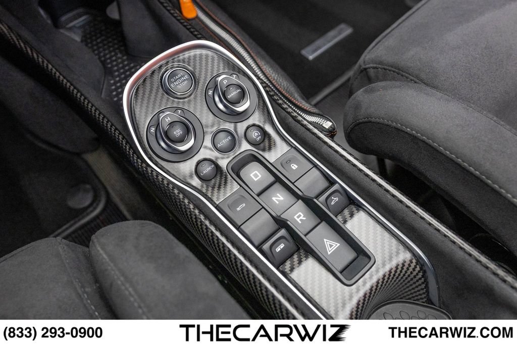 Used 2020 McLaren 600LT Spider RWD image 61