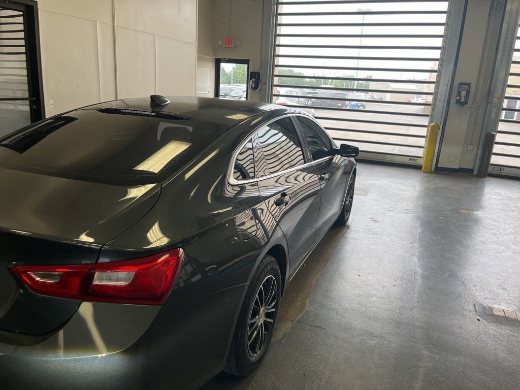 Used 2017 Chevrolet Malibu LS FWD image 8