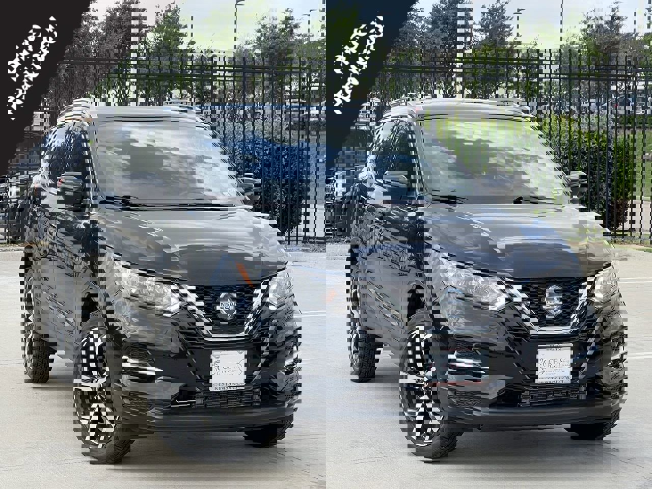 Used 2022 Nissan Rogue Sport SL FWD image 1