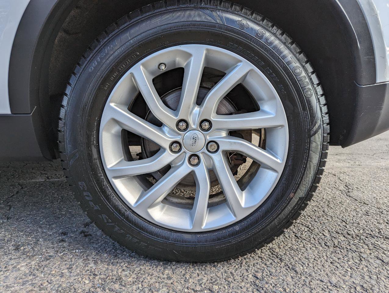 Used 2017 Land Rover Discovery Sport HSE image 49