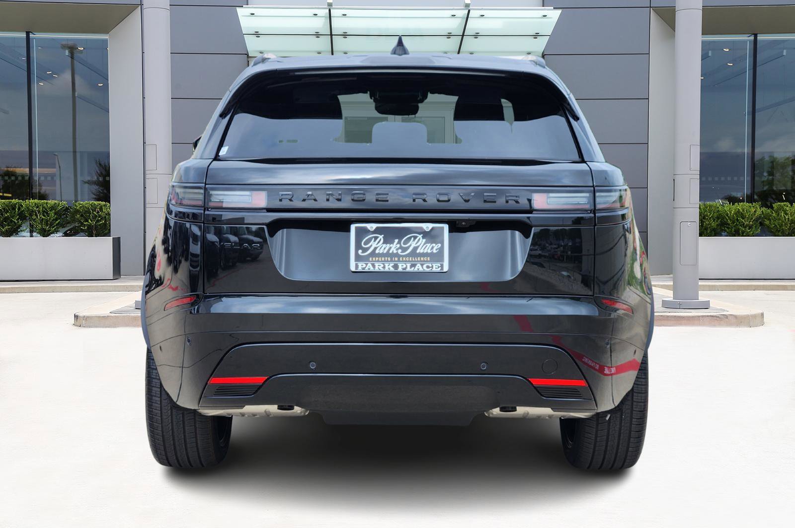 New 2026 Land Rover Range Rover Velar Dynamic SE image 6