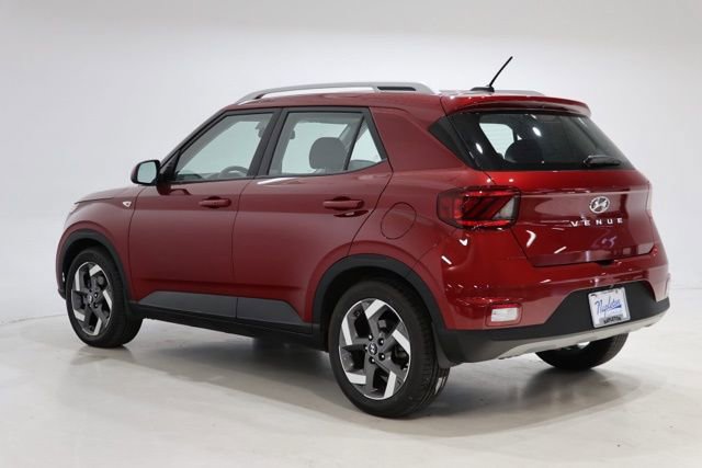 Certified 2024 Hyundai Venue SEL image 5