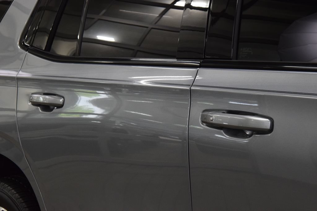 Used 2024 Chevrolet Tahoe RST w/ Luxury Package AWD/4WD image 17