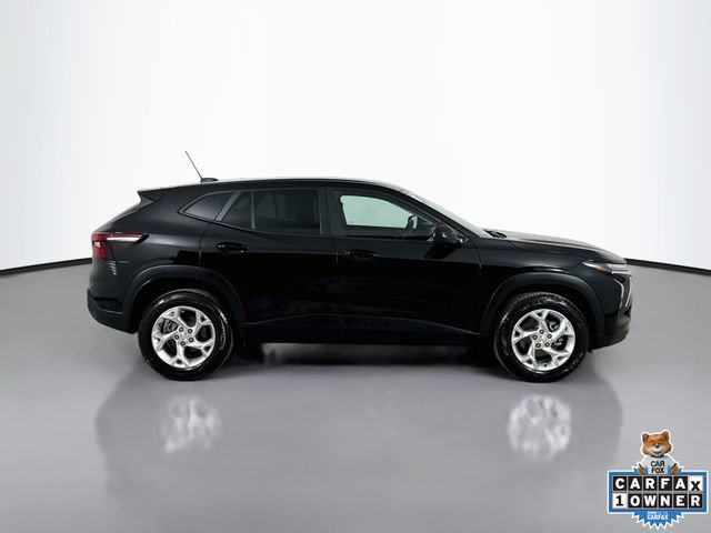 Used 2025 Chevrolet Trax LS w/ LS Convenience Package FWD image 13