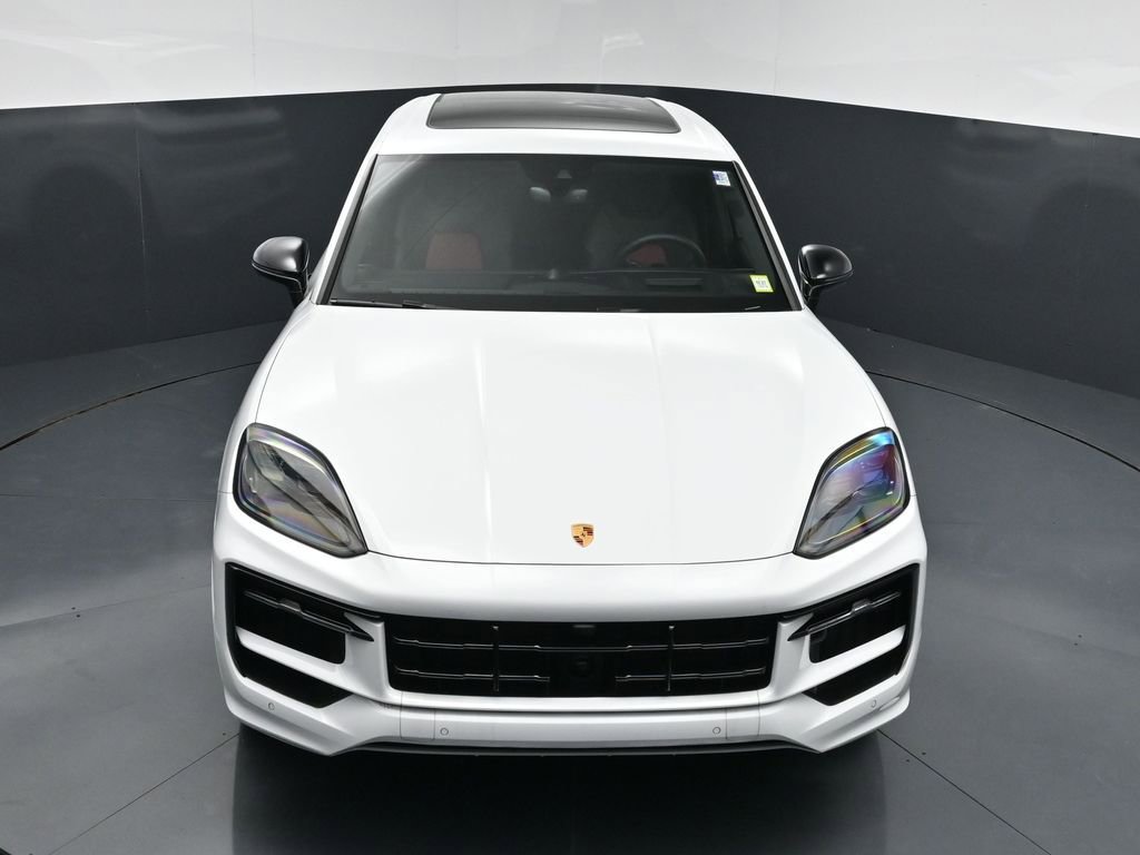 Certified 2025 Porsche Cayenne GTS AWD/4WD image 19