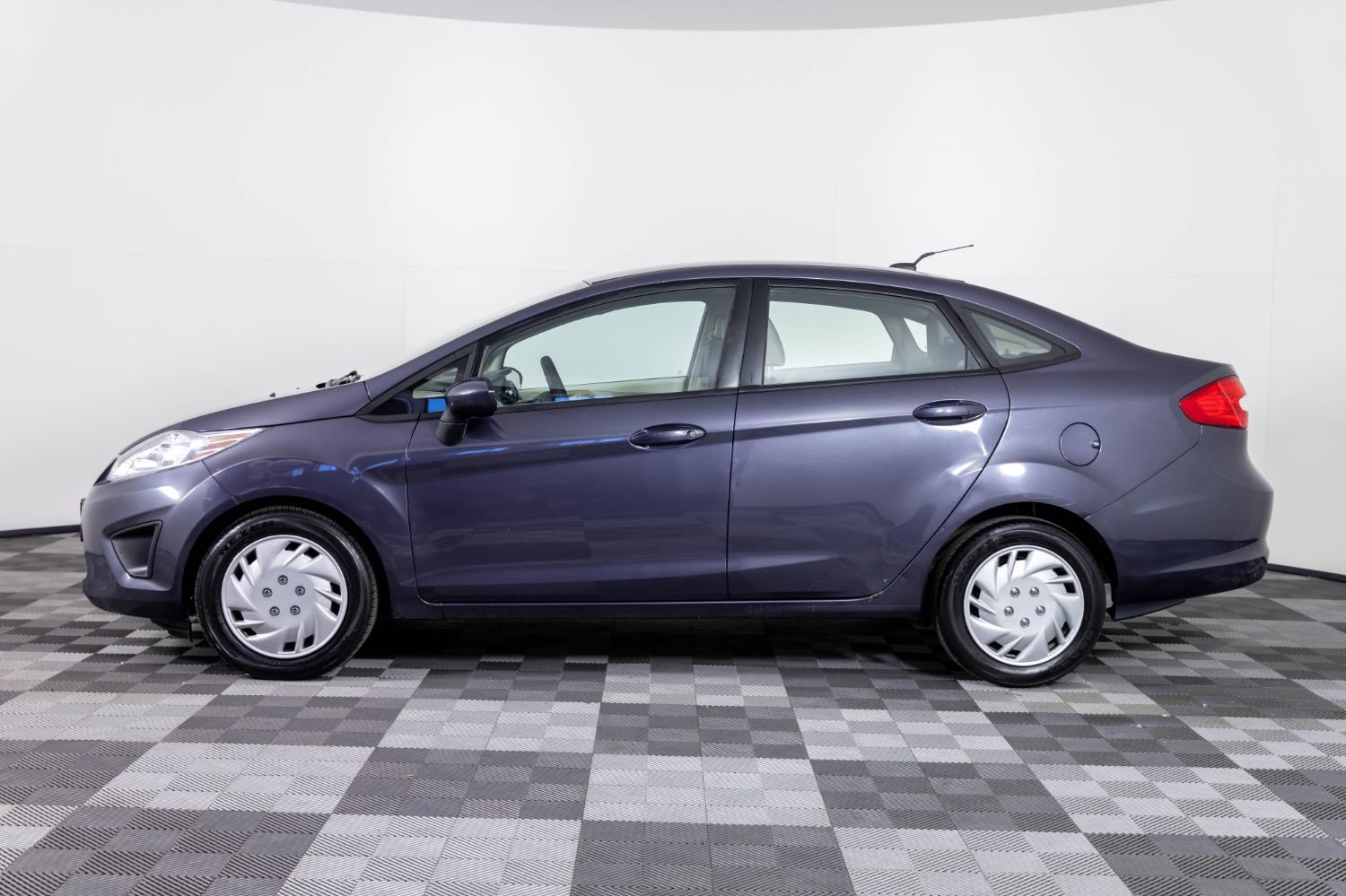 Used 2012 Ford Fiesta S FWD image 3