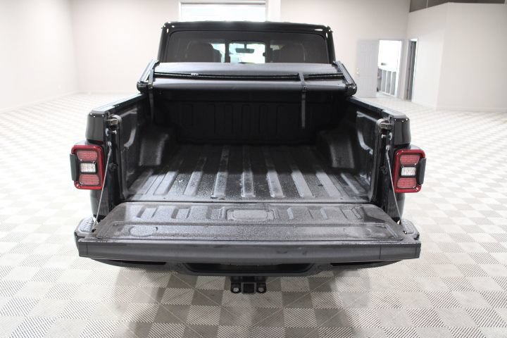 Used 2023 Jeep Gladiator Overland AWD/4WD image 14