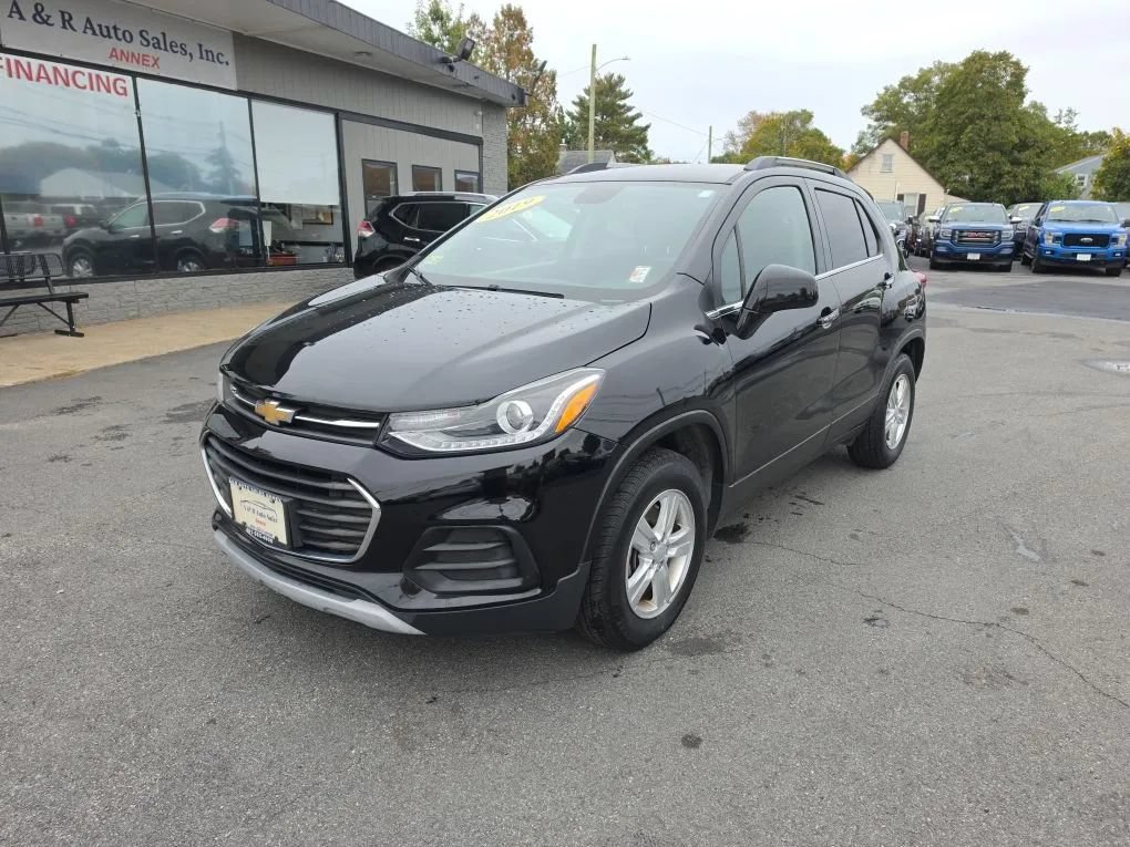 Used 2019 Chevrolet Trax LT w/ Driver Confidence Package AWD/4WD image 3