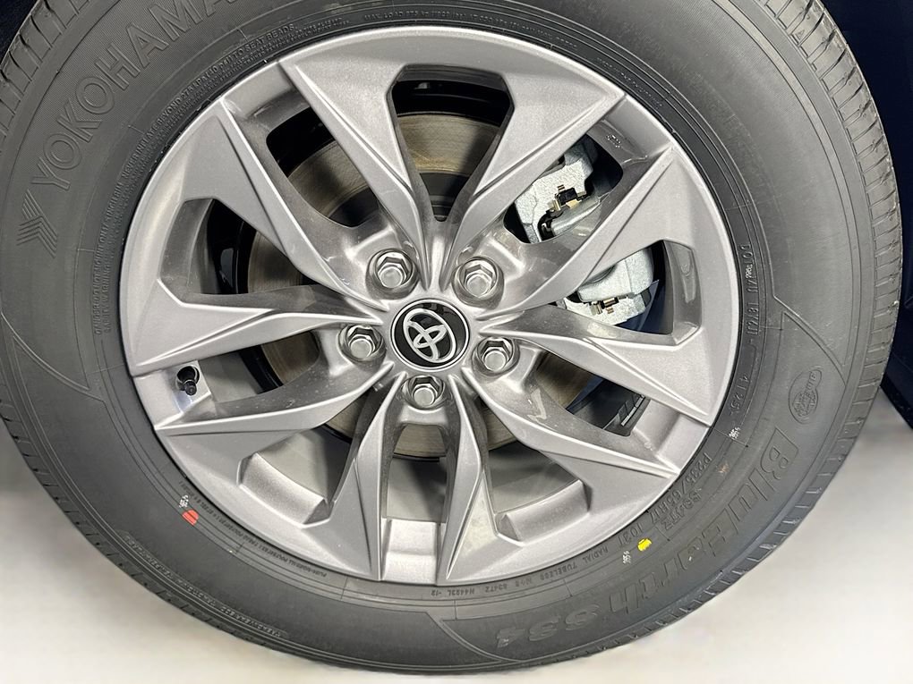 New 2026 Toyota Sienna XLE image 31