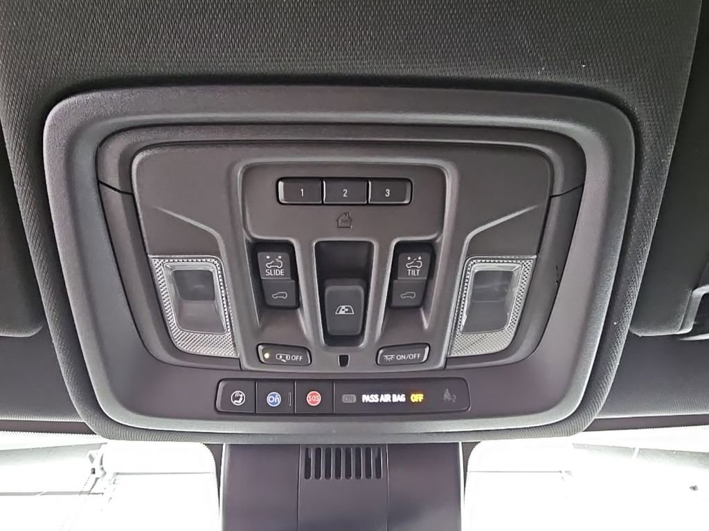 Used 2024 Chevrolet Silverado 1500 ZR2 image 25