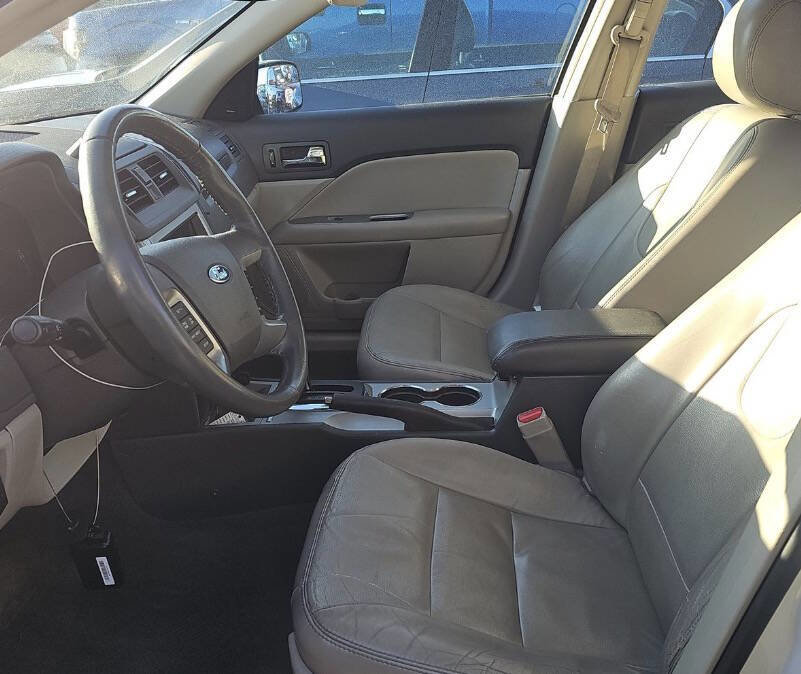 Used 2012 Ford Fusion SEL image 10