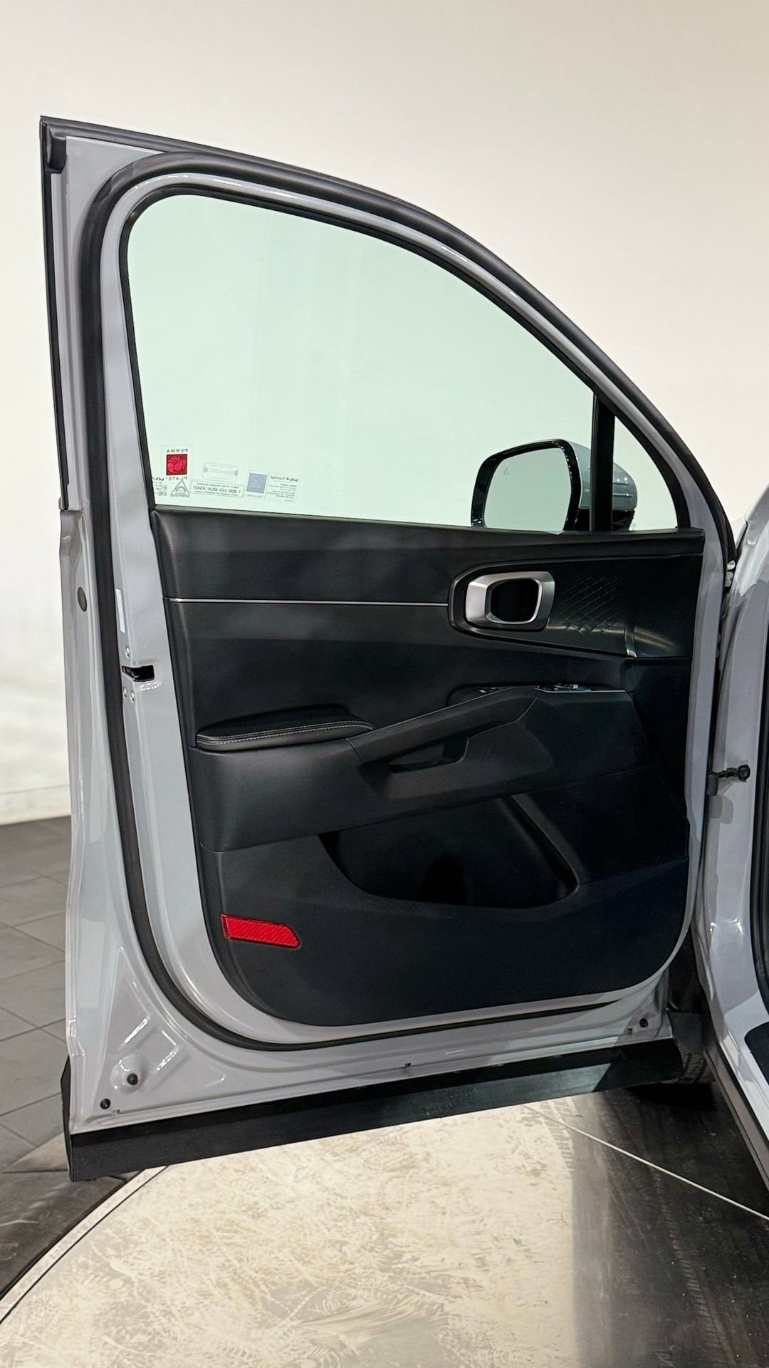 Used 2024 Kia Sorento S w/ Panoramic Sunroof Package image 47