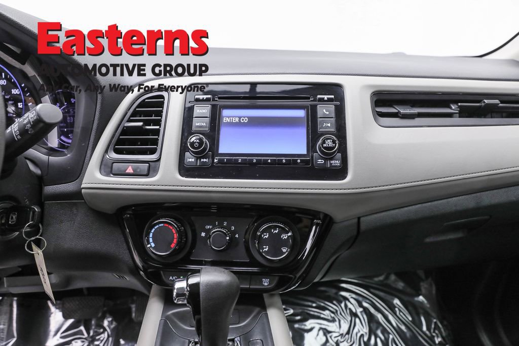 Used 2019 Honda HR-V LX image 12