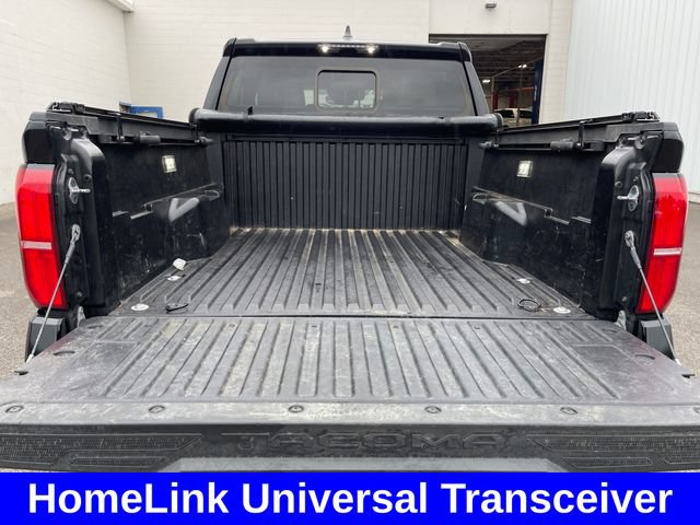 Used 2024 Toyota Tacoma SR5 AWD/4WD image 13