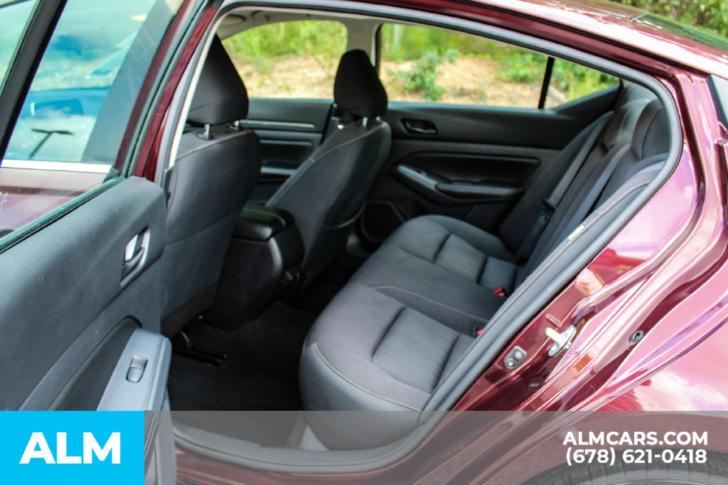 Used 2024 Nissan Altima 2.5 SV FWD image 17