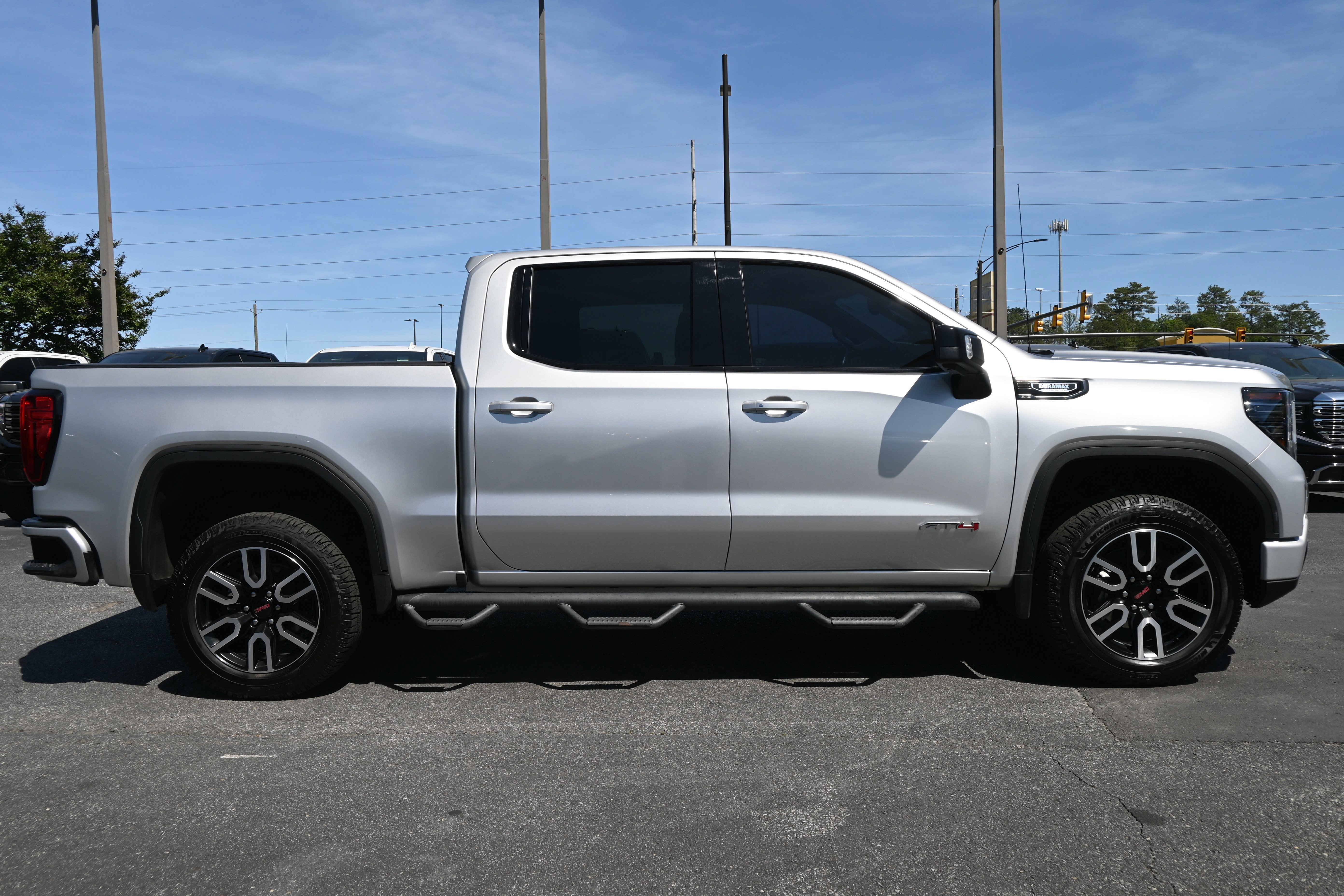 Used 2022 GMC Sierra 1500 AT4 w/ AT4 Preferred Package AWD/4WD image 11
