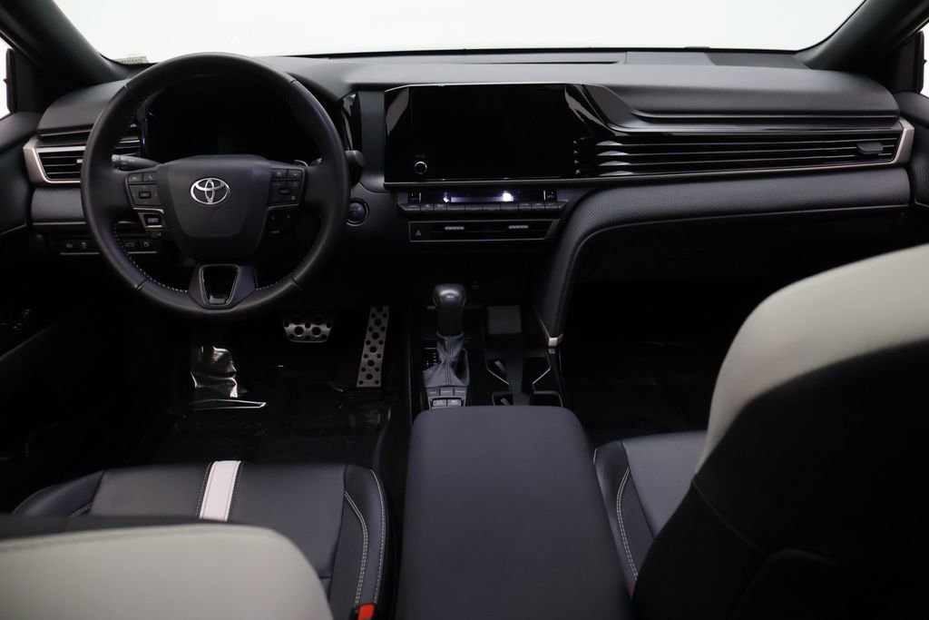 Certified 2025 Toyota Camry SE w/ Convenience Package image 24