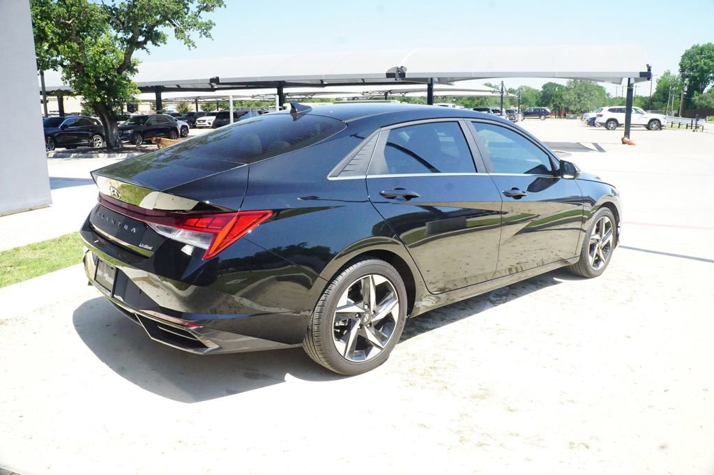 Certified 2023 Hyundai Elantra Limited FWD image 6
