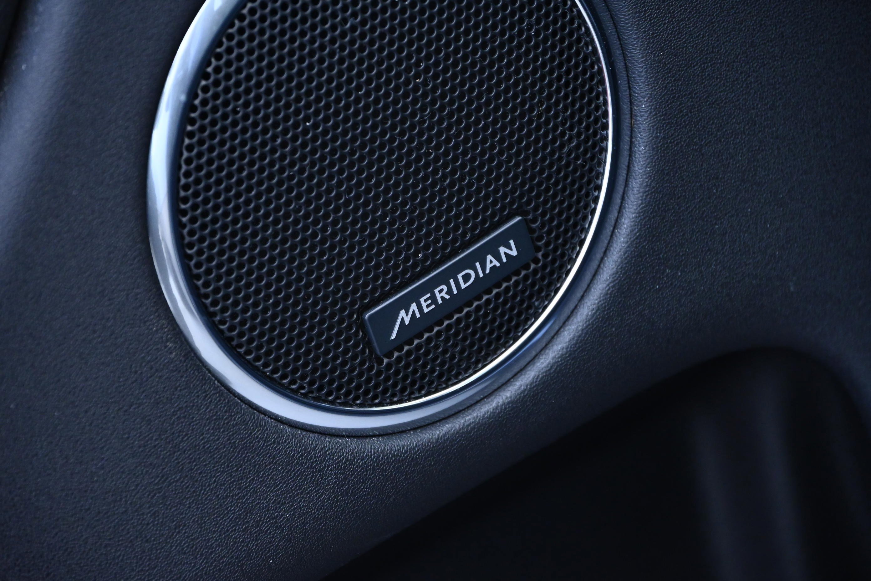 Used 2024 Land Rover Discovery Sport S image 29