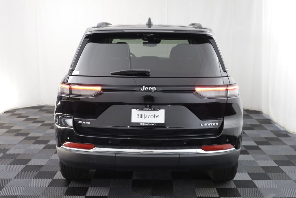 Used 2023 Jeep Grand Cherokee Limited w/ Luxury Tech Group II AWD/4WD image 17