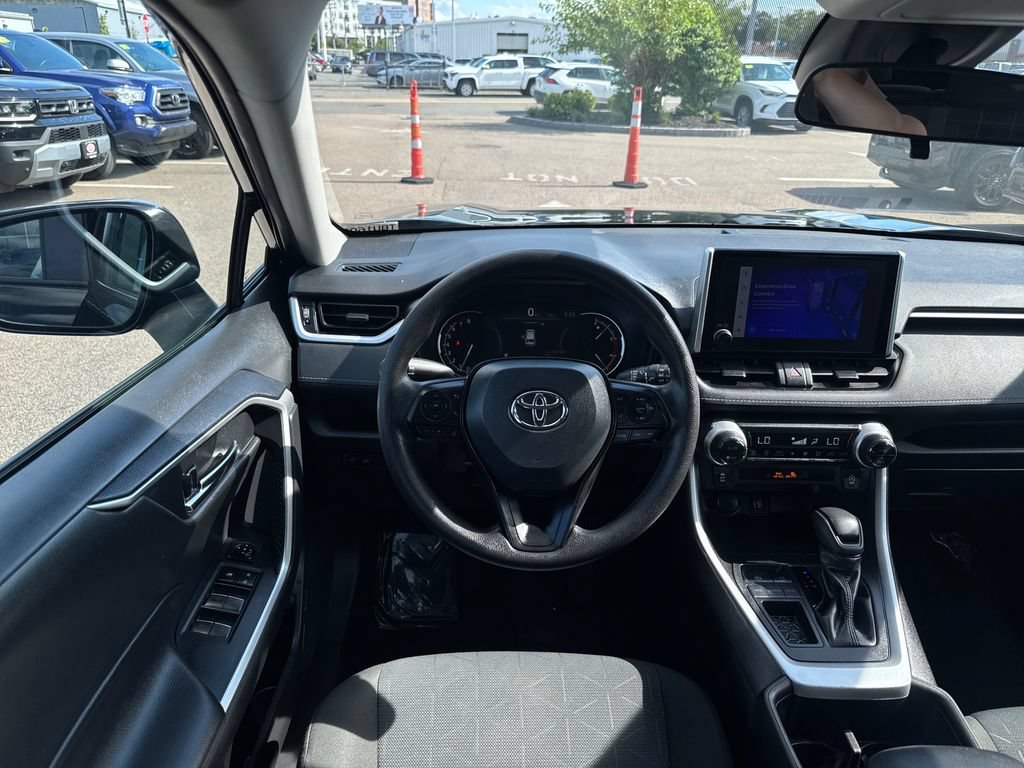 Used 2024 Toyota RAV4 XLE FWD image 12
