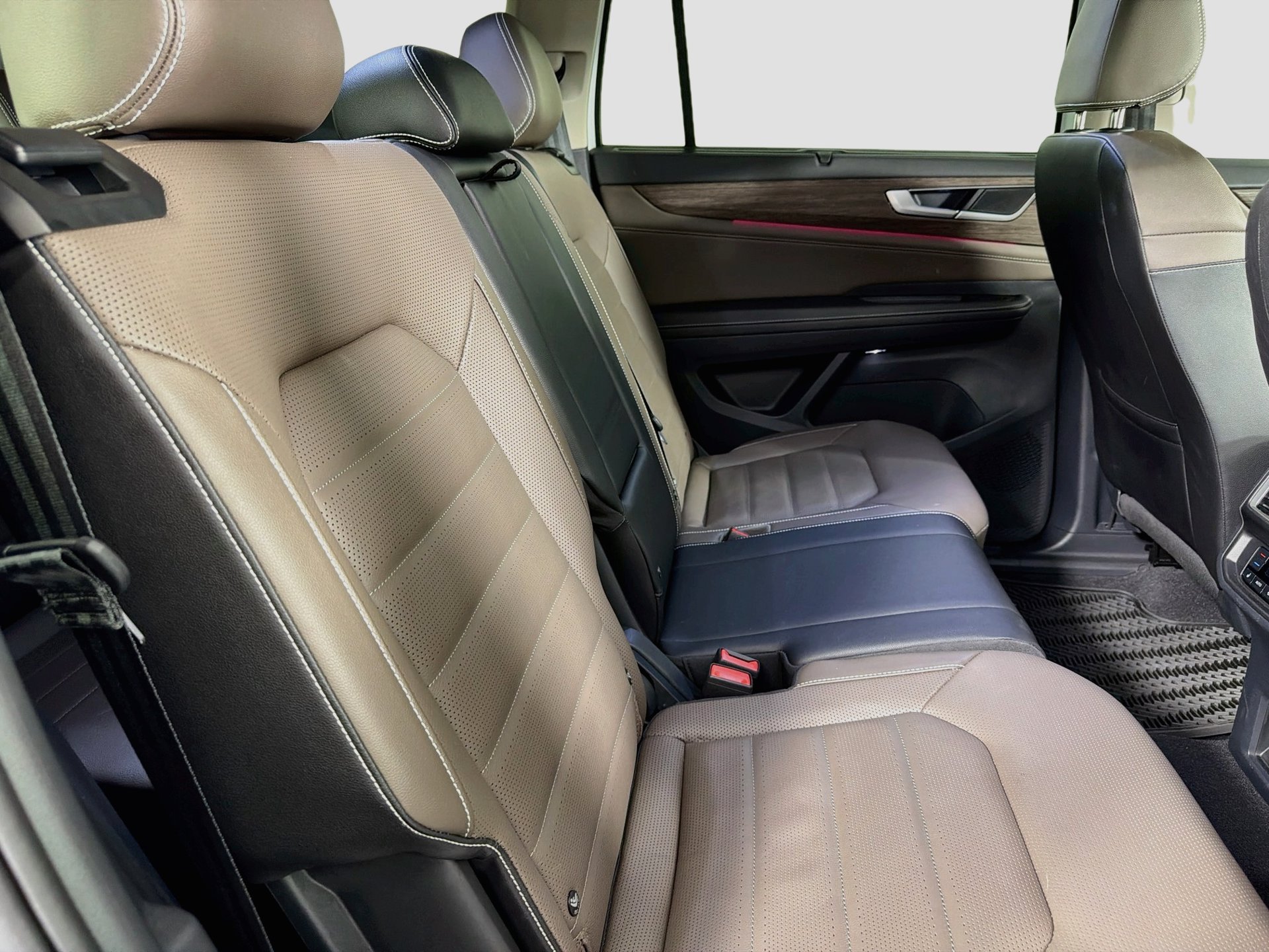 Certified 2025 Volkswagen Atlas SEL AWD/4WD image 29