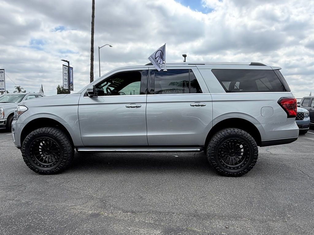 Used 2022 Ford Expedition Max Limited image 5