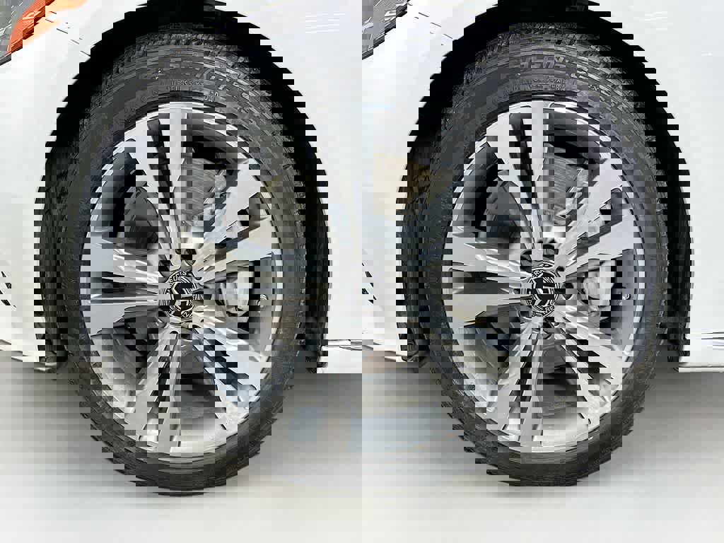 Used 2020 Mercedes-Benz C 300 Sedan image 8