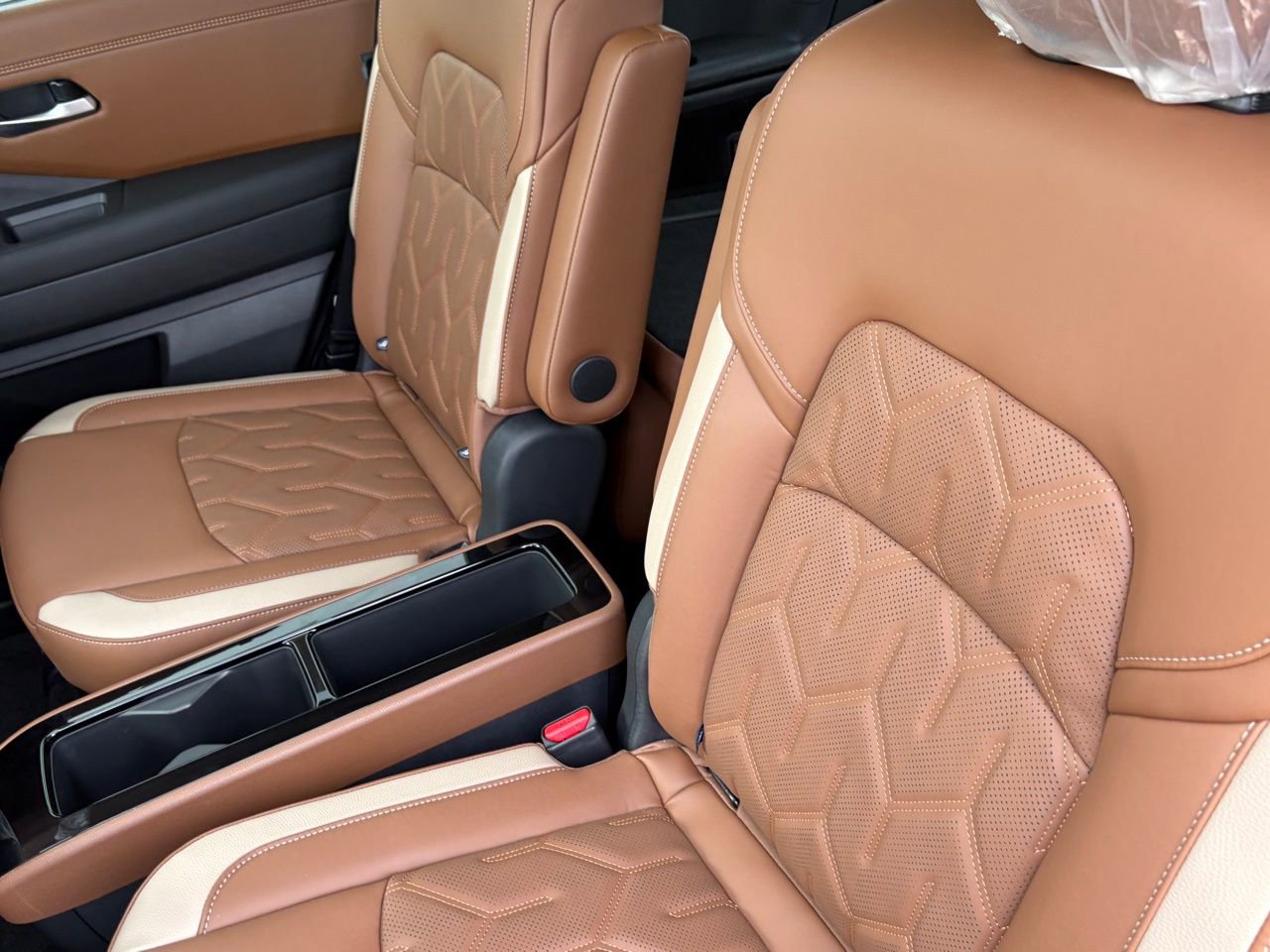 New 2026 Nissan Pathfinder Platinum AWD/4WD image 19