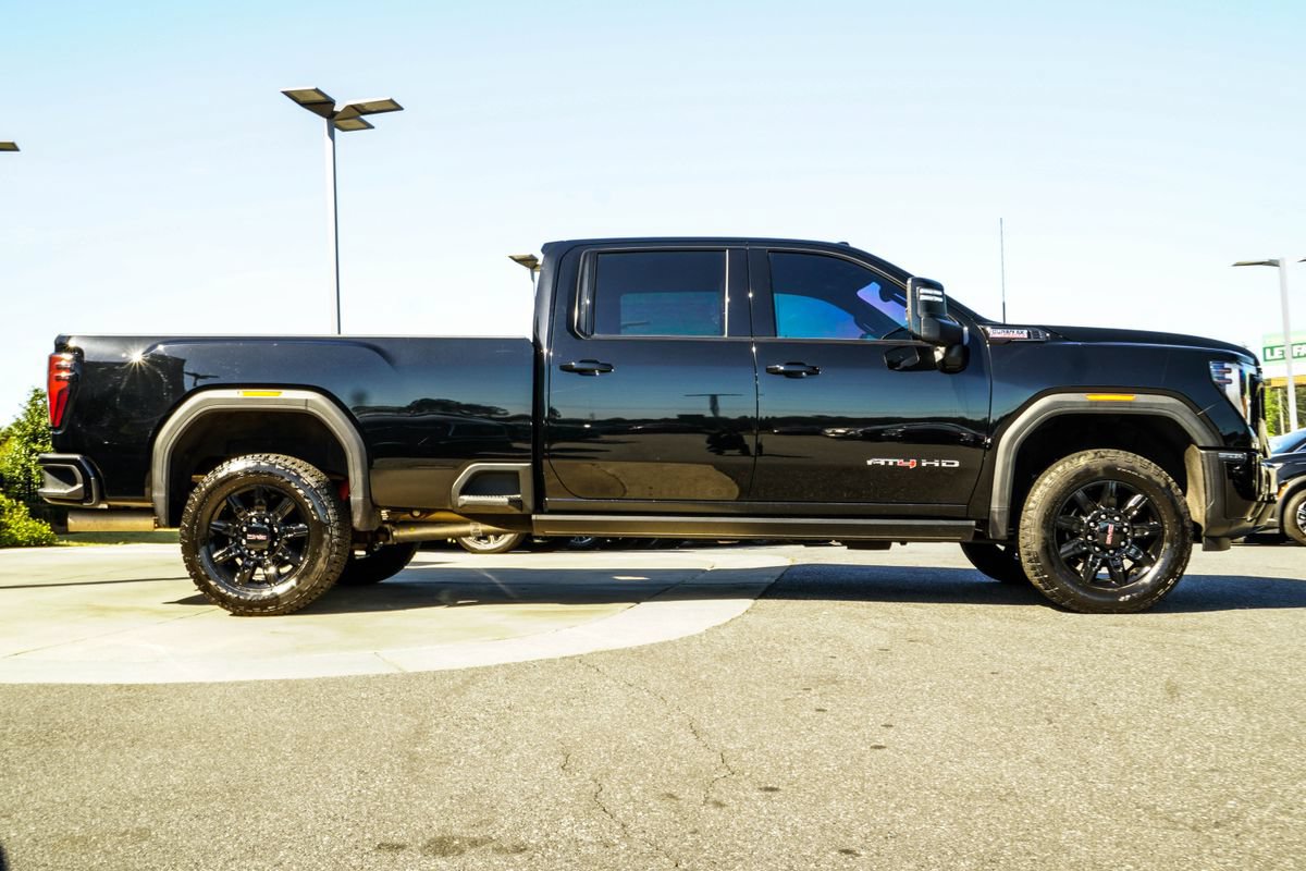 Used 2024 GMC Sierra 2500 AT4 w/ AT4 Premium Plus Package AWD/4WD image 6