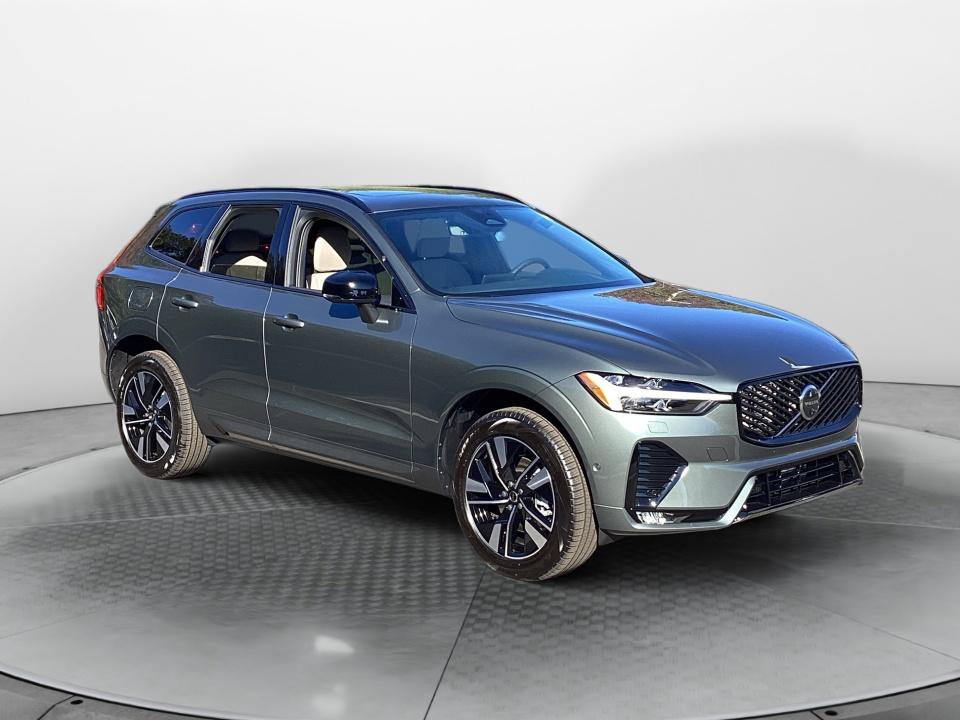 New 2027 Volvo XC60 B5 Plus AWD/4WD image 1