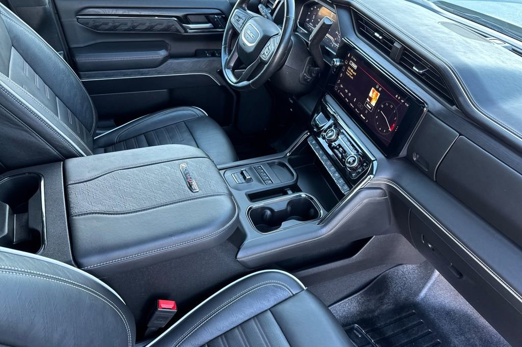 Used 2025 GMC Sierra 2500 AT4X image 15