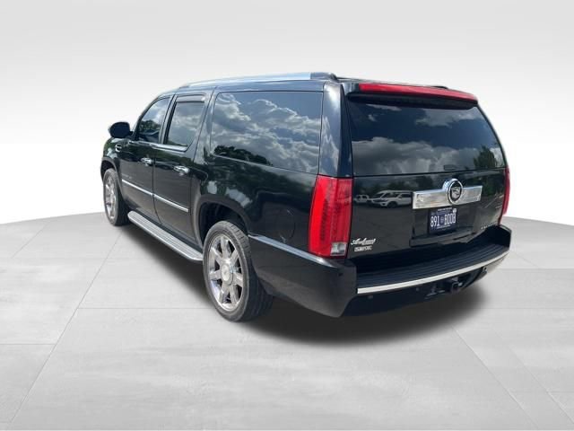 Used 2011 Cadillac Escalade ESV Luxury image 7