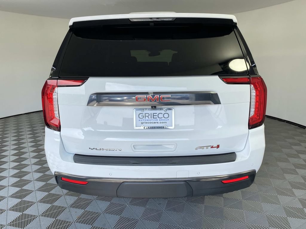 Used 2023 GMC Yukon XL AT4 w/ AT4 Premium Package AWD/4WD image 7