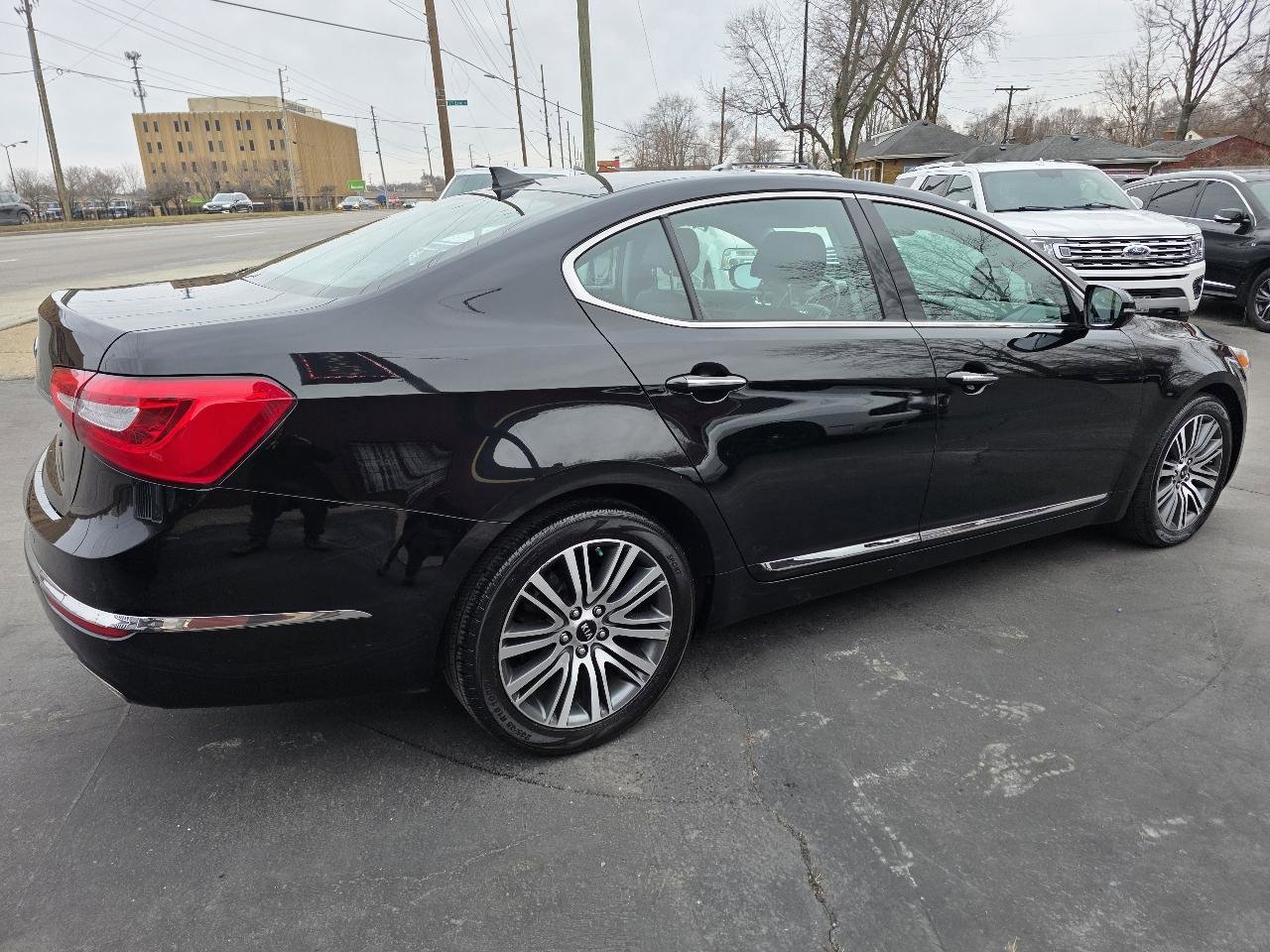 Used 2014 Kia Cadenza Premium image 9