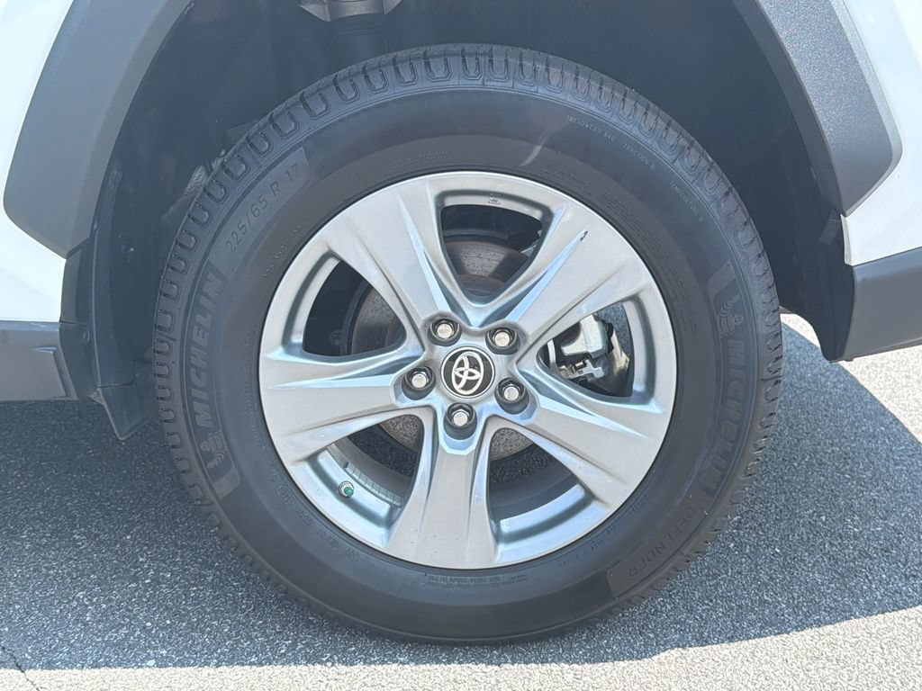 Used 2024 Toyota RAV4 LE AWD/4WD image 21