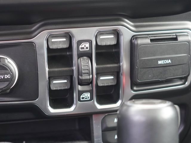 Used 2021 Jeep Wrangler Unlimited Sahara w/ Cold Weather Group AWD/4WD image 34