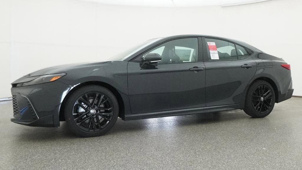 New 2026 Toyota Camry SE FWD image 18