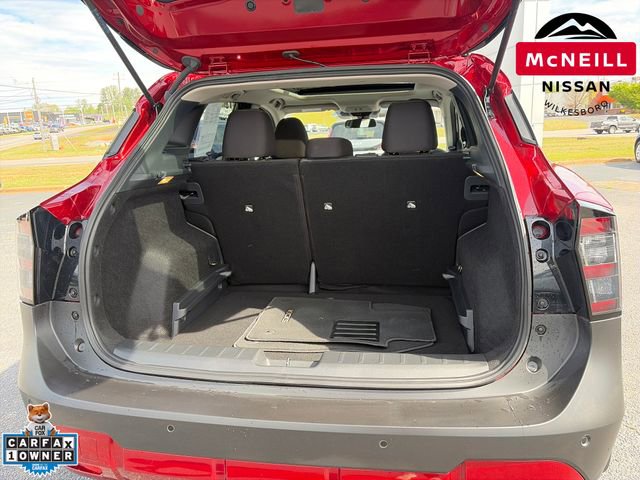 Used 2025 Nissan Kicks SV w/ SV Premium Package FWD image 34