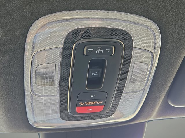 Used 2025 Hyundai Elantra Limited FWD image 29