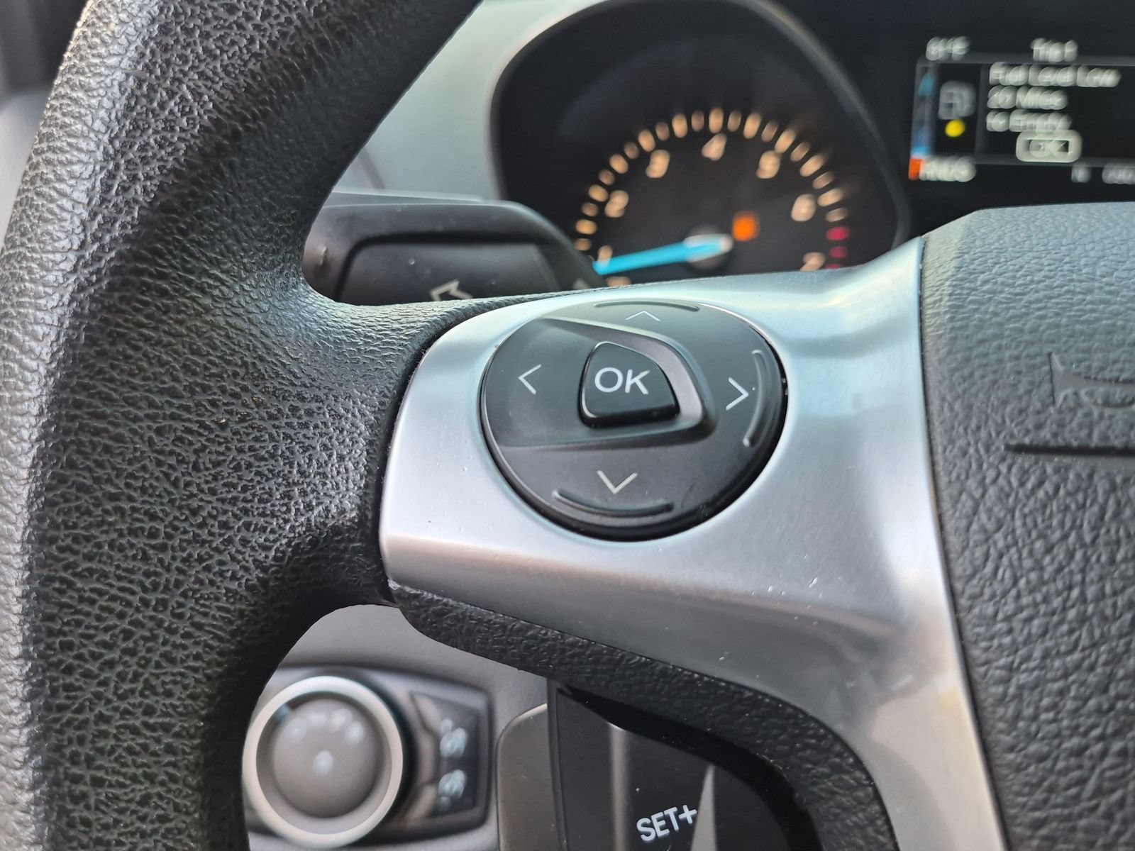 Used 2016 Ford Escape SE AWD/4WD image 25