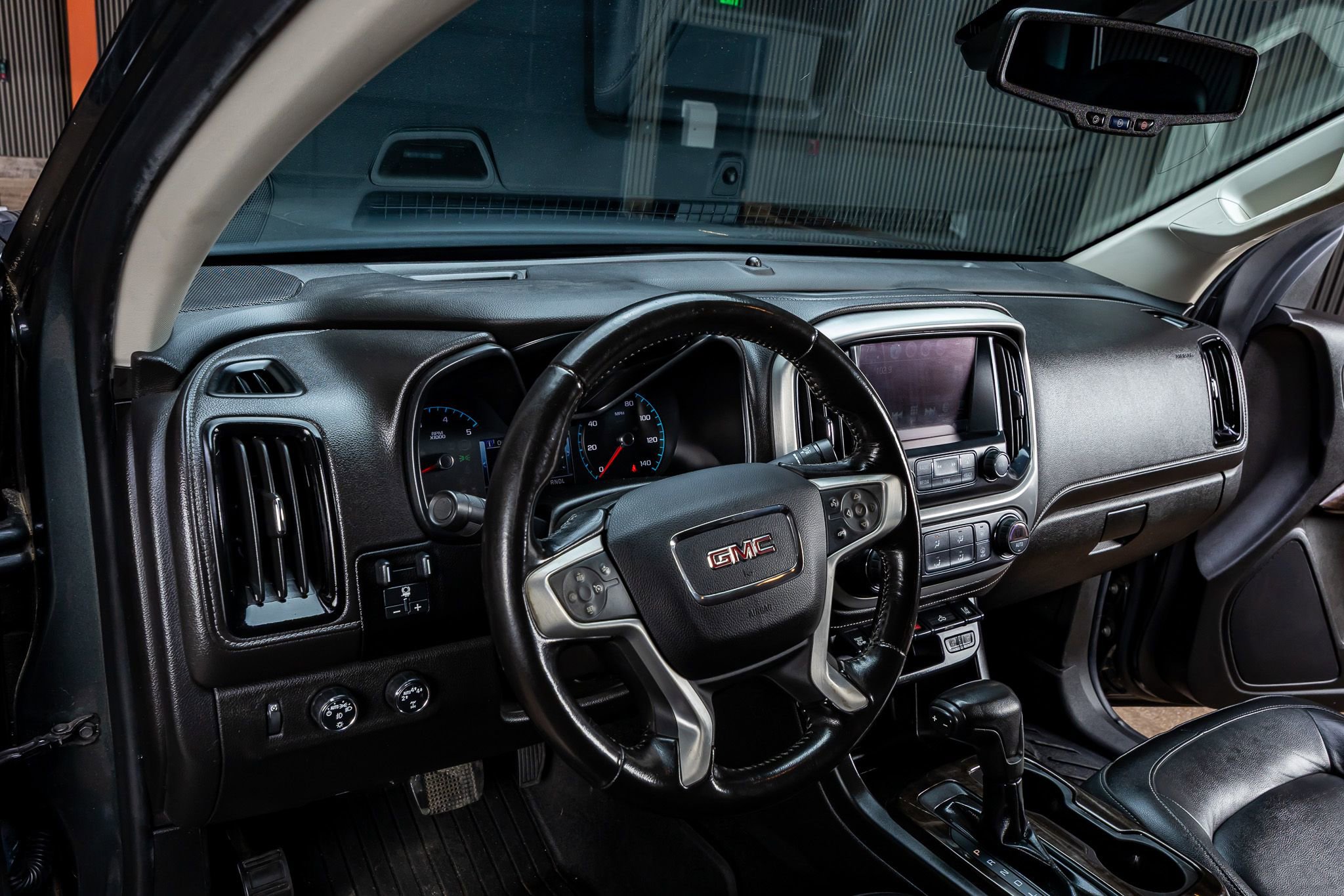 Used 2017 GMC Canyon SLT w/ Driver Alert Package AWD/4WD image 16