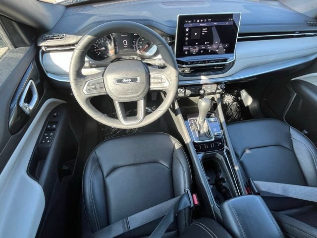 Used 2026 Jeep Compass Limited AWD/4WD image 10
