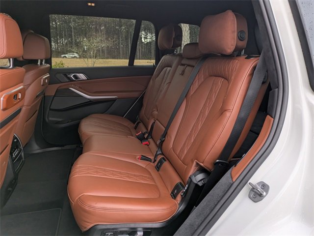 Used 2025 BMW X7 M60i w/ M Sport Professional Package image 15