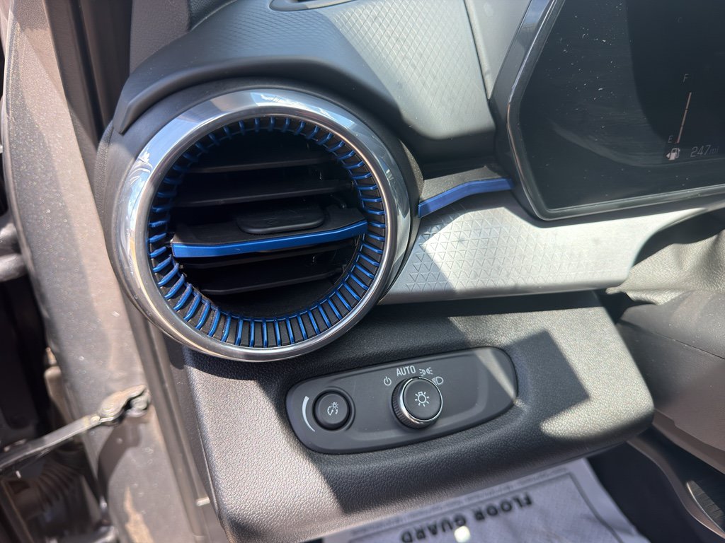 Certified 2024 Chevrolet Trax LT FWD image 32