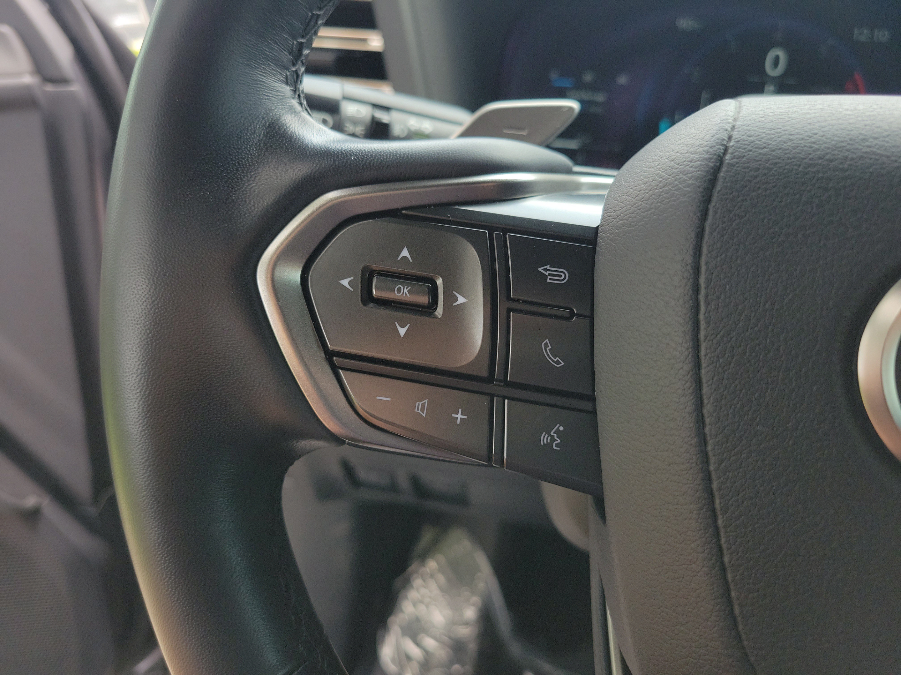 Used 2024 Lexus GX 550 w/ Accessory Package (Z1) AWD/4WD image 27
